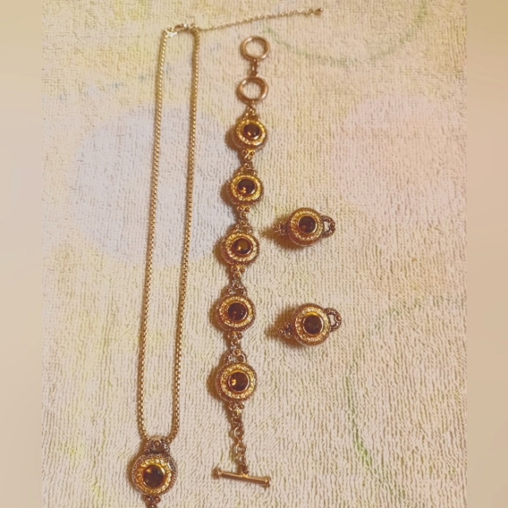 Premier Designs Jewelry Set-Amber And Crystal Stones